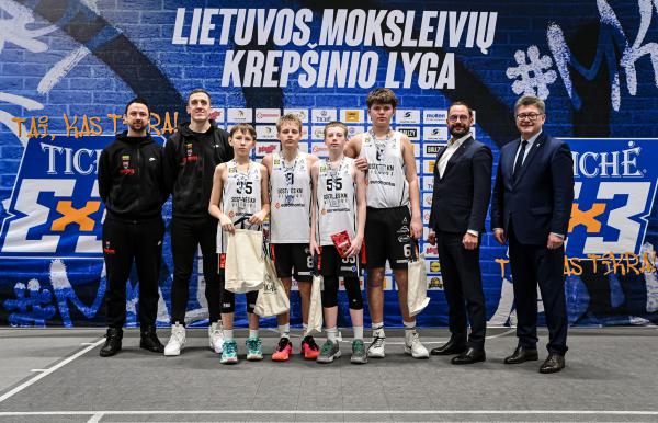 628794129 915102854610596 7505227155834814398 n