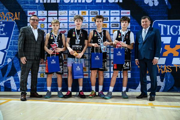 573849856 827955479992001 7852217058384001866 n