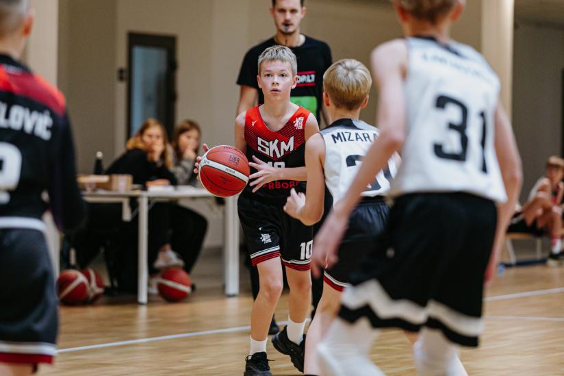 565154839 827763776428701 997696506426412757 n