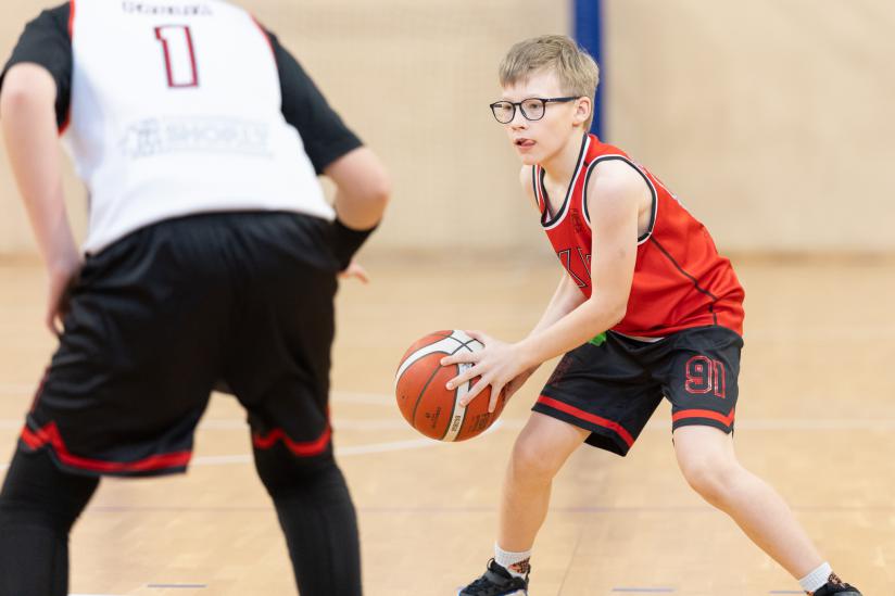 646040315 933827192489025 1125568323907711945 n