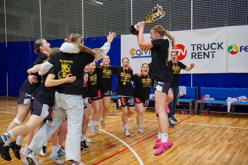 672706102 960254686762079 1287589851659078416 n